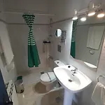 阿尔迪简易别墅 埃尔瓦