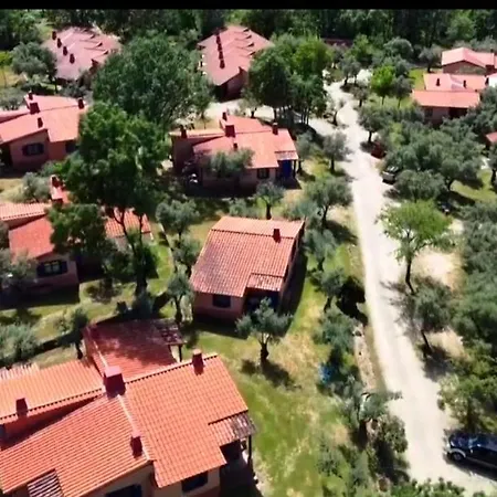 Aldea Vetonia Familiar- Piscinas-4 Zonas Infantiles Y Deportivas 4 Actividades Al Dia Hasta El 8 De Septiembre Con Monitores 