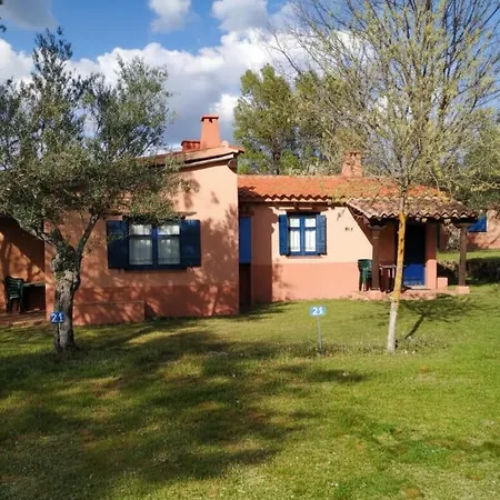 Aldea Vetonia Familiar- Piscinas-4 Zonas Infantiles Y Deportivas 4 Actividades Al Dia Hasta El 8 De Septiembre Con Monitores 