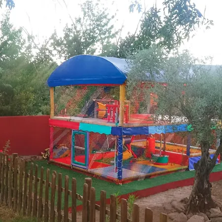 Aldea Vetonia Familiar- Piscinas-4 Zonas Infantiles Y Deportivas 4 Actividades Al Dia Hasta El 8 De Septiembre Con Monitores 